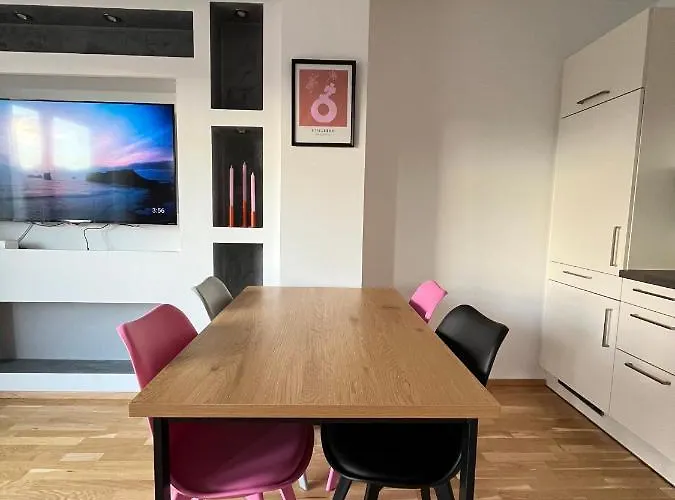 Penthouse Near Station With Free Parking Viena