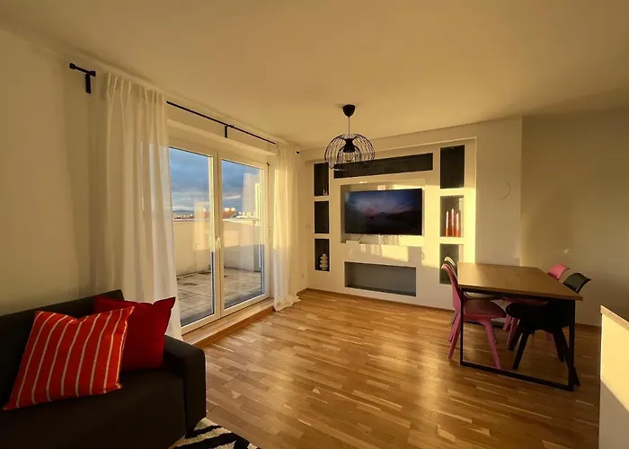 Penthouse Near Station With Free Parking * Viena